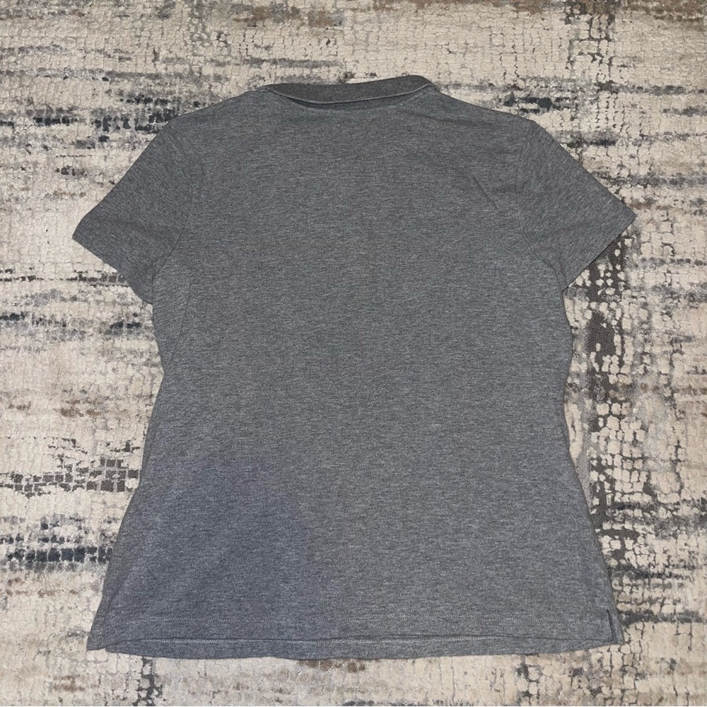 lightly worn top - Picture 2 of 3